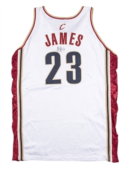 LeBron James Rookie Era Signed Cleveland Cavaliers Jersey (Beckett)
